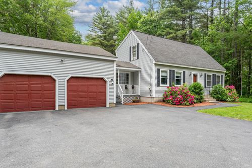 224 Church Rd, Pembroke, NH, 03275-2902 | Card Image