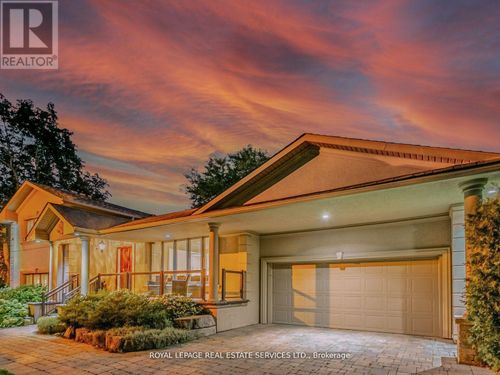 6 Cadman Crt, Etobicoke, ON, M9A4S7 | Card Image