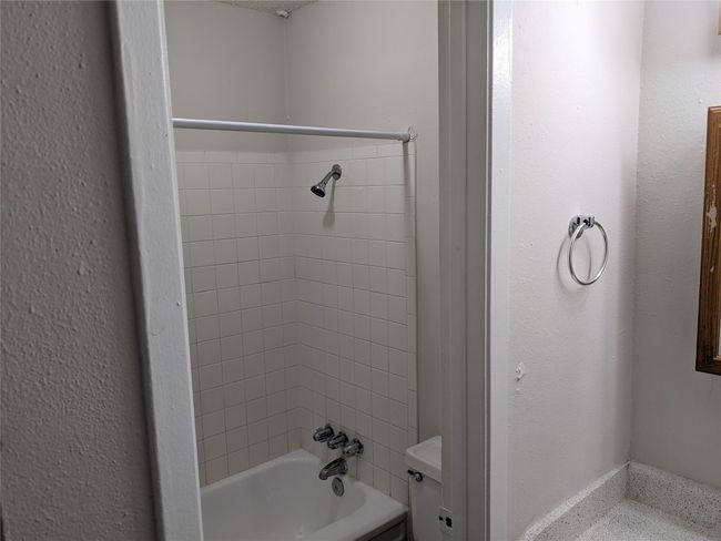 APT-105 - 4100 Avenue A, Condo with 1 bedrooms, 1 bathrooms and 1 parking in Austin TX | Image 6