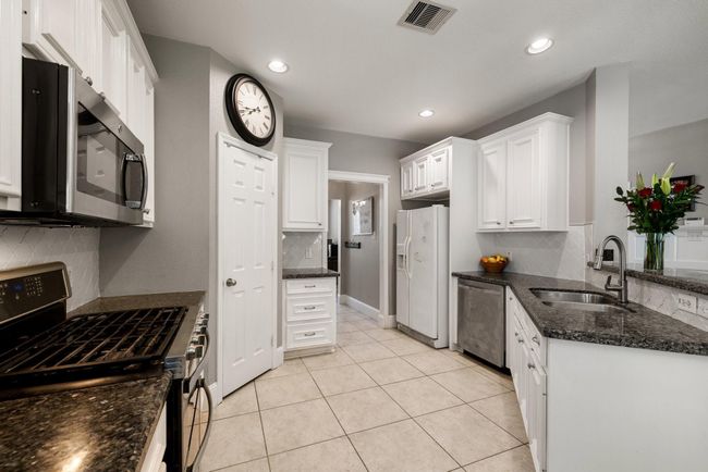 1946 Katlyn Ln, House other with 4 bedrooms, 3 bathrooms and 3 parking in Spring TX | Image 9