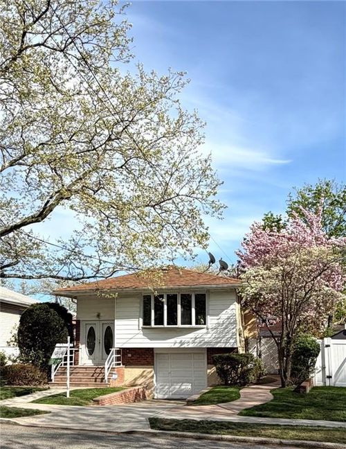 77 Gaylord Dr S, Brooklyn, NY, 11234-6924 | Card Image