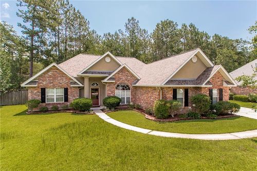 111 Autumn Wind Ln, Mandeville, LA, 70471-7601 | Card Image