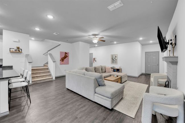 8705 Tudor Pl, Townhouse with 3 bedrooms, 3 bathrooms and null parking in Dallas TX | Image 6