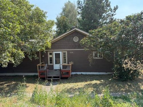 228 W Poplar St, Tekoa, WA, 99033-9706 | Card Image