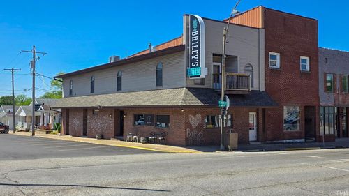 1 W Main St, Albion, IL, 62806-1006 | Card Image