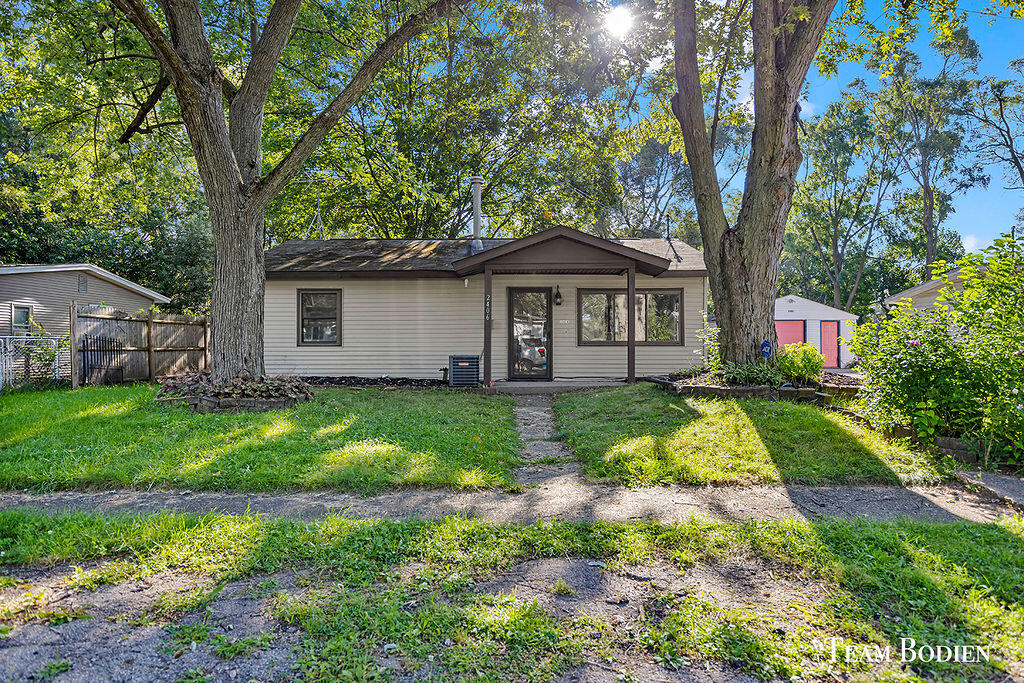 Cimarron Dr, Kalamazoo, MI 49004