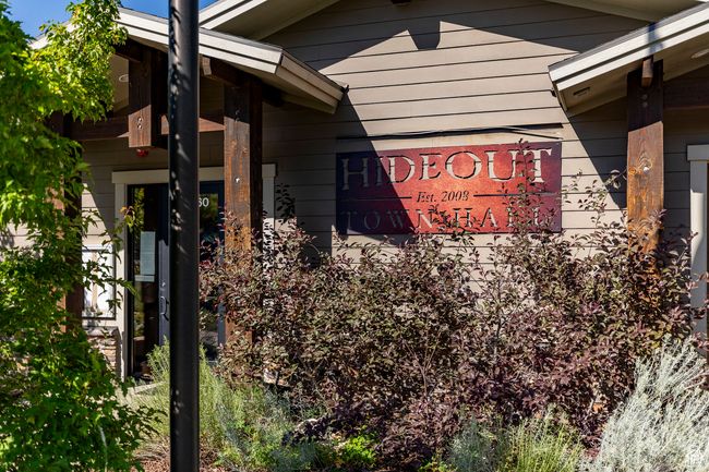 1658 E Viewside Cir, Townhouse with 3 bedrooms, 3 bathrooms and 2 parking in Hideout UT | Image 42
