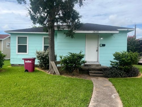 1519 W 8th St, Freeport, TX, 77541-5127 | Card Image