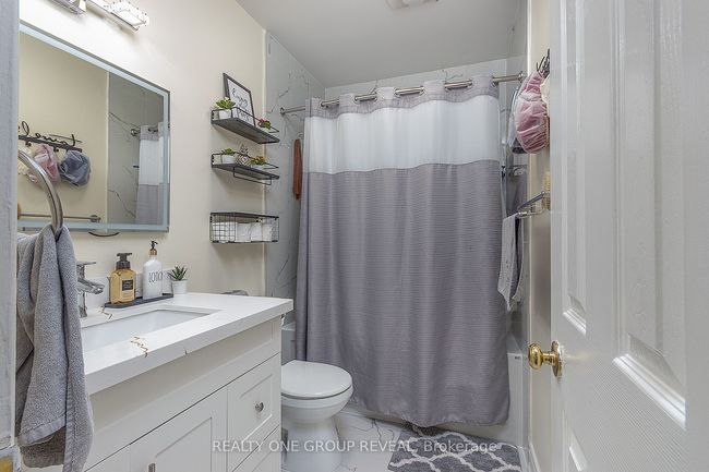 839 Modlin Rd, House attached with 5 bedrooms, 3 bathrooms and 3 parking in Pickering ON | Image 15
