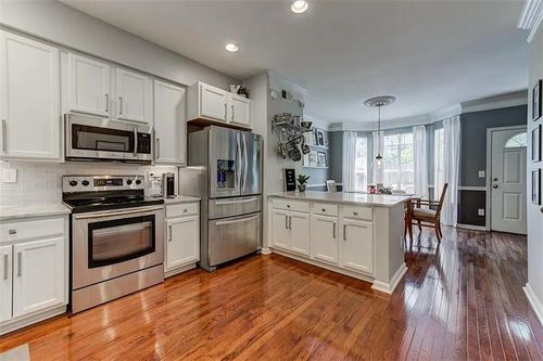 606-375 Highland Ave Ne, Atlanta, GA, 30312-1381 | Card Image