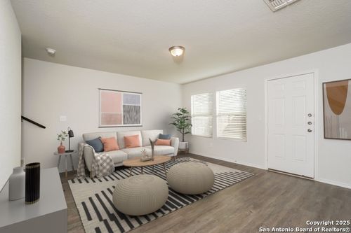 9330 Green Flora St, San Antonio, TX, 78211-2228 | Card Image