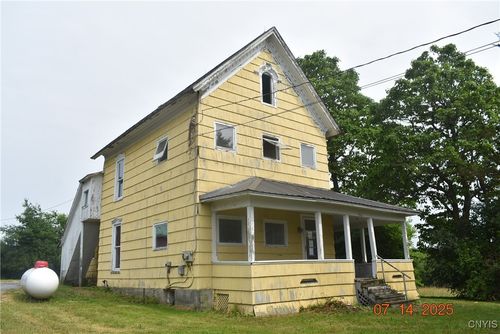 106 Reeves St, Watertown, NY, 13601-1045 | Card Image