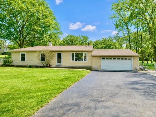 3410 Woodland Cir N, Island Lake, IL, 60042-9219 | Card Image