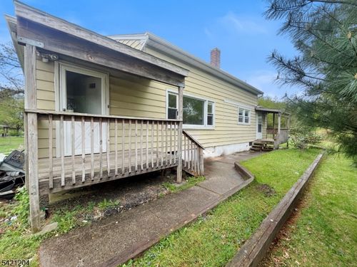 688 Kline Pl, Bridgewater, NJ, 08807-3135 | Card Image