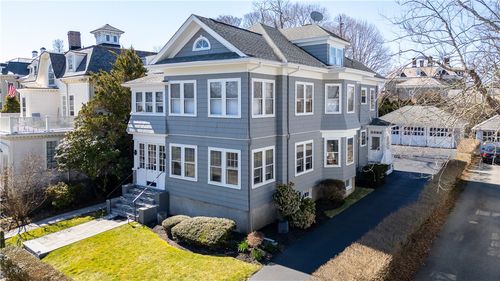 1-75 Ayrault St, Newport, RI, 02840-2771 | Card Image