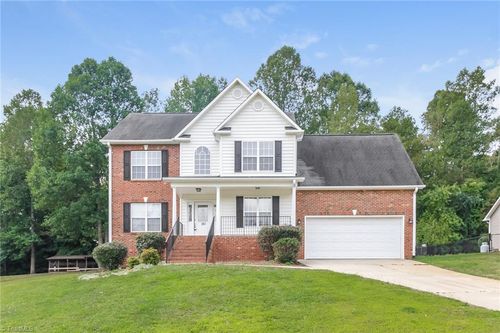 180 Arbor Trl, Thomasville, NC, 27360-7171 | Card Image