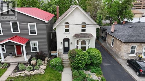 41 Park Hill Rd E, Cambridge, ON, N1R1P5 | Card Image