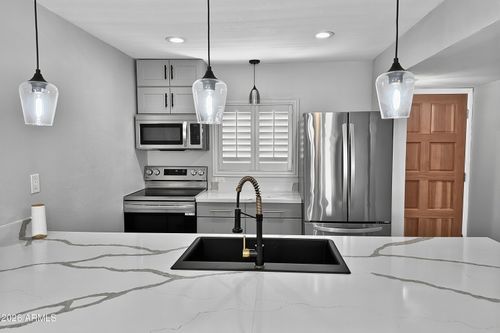 b219-7436 E Chaparral Rd, Scottsdale, AZ, 85250-7166 | Card Image