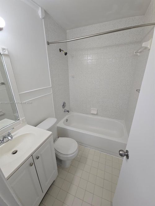 35-9718 Hammocks Blvd, Miami, FL, 33196-1547 | Card Image