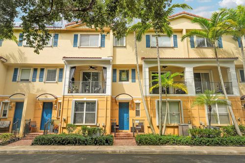 3172 N Greenleaf Cir, Boynton Beach, FL, 33426-8664 | Card Image