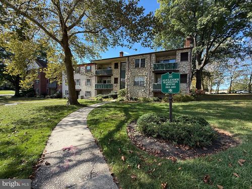 388-388 Drummers Ln, WAYNE, PA, 19087-1556 | Card Image