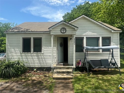 827 Francis St, Ada, OK, 74820-3867 | Card Image