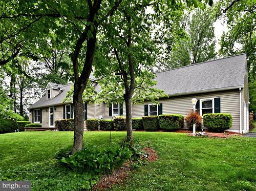 2409 Creek Rd, Glenmoore, PA, 19343-1513 | Card Image