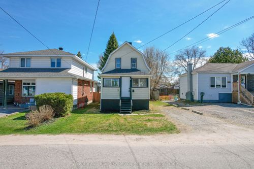 18 Pollard Ave, North Bay, ON, P1A1Z5 | Card Image