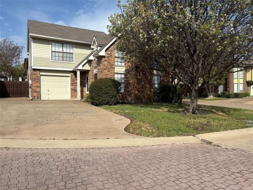 500 Button Willow Ct, Irving, TX, 75063-6718 | Card Image