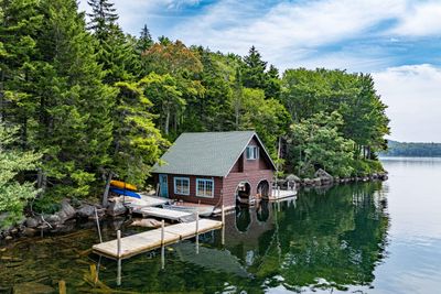 Boathouse and docking areas | Image 1