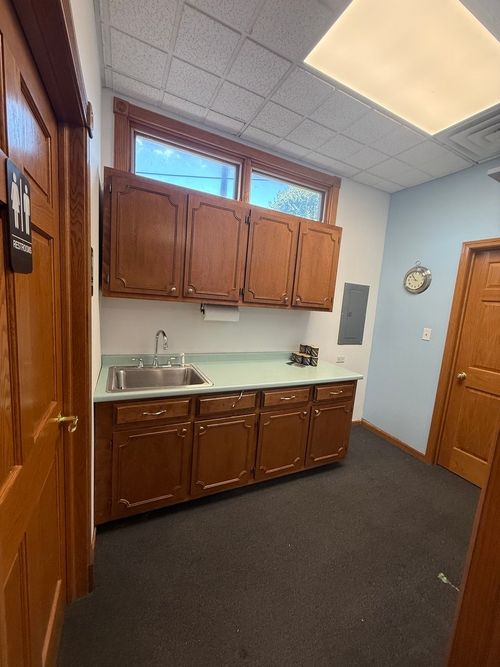 6805 167th St, Tinley Park, IL, 60477-2501 | Card Image