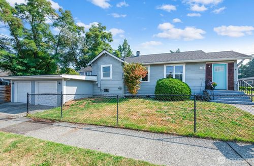 403 E Division St, Mount Vernon, WA, 98274-3923 | Card Image