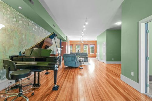 apt-c-323 W Main St, Durham, NC, 27701-3245 | Card Image