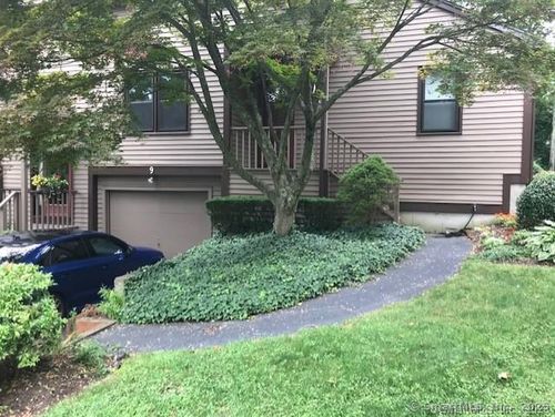 9-9 Shadowwood Cir, Monroe, CT, 06468-2612 | Card Image