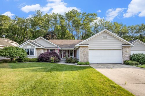 9477 Lightwood Ct, Richland, MI, 49083-9364 | Card Image