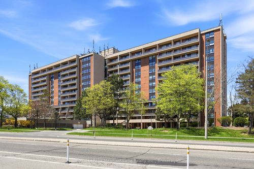 215-2929 Aquitaine Ave, Mississauga, ON, L5N2C7 | Card Image