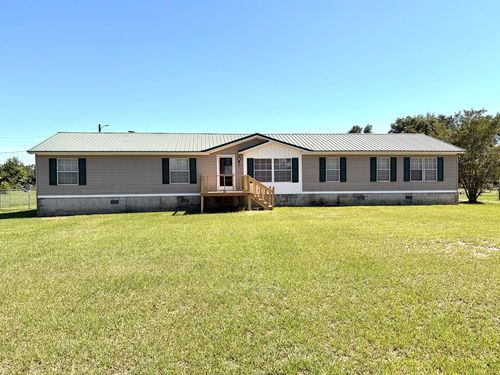 135 S Meadow Dr, Nicholls, GA, 31554-5983 | Card Image
