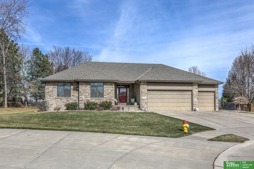 19508 Poppleton Cir, Omaha, NE, 68130-3013 | Card Image