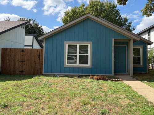 2282 Nantucket Village Cir, Dallas, TX, 75227-7629 | Card Image