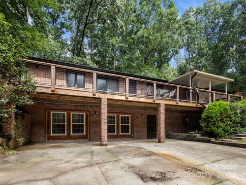 303 Brightwater Heights Dr, Hendersonville, NC, 28791-9756 | Card Image