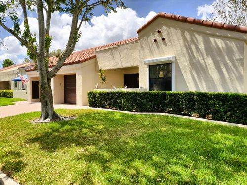 8810 41st St N, PINELLAS PARK, FL, 33782-5824 | Card Image