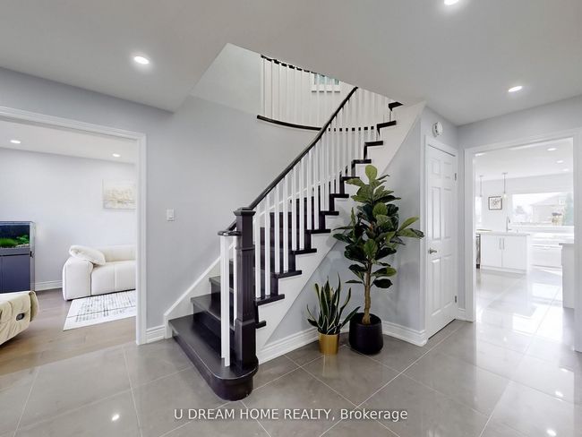 84 Autumn Way, House other with 4 bedrooms, 4 bathrooms and 4 parking in Aurora ON | Image 16