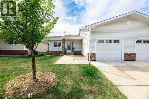 68-2816 Botterill Cres, Red Deer, AB, T4R2H7 | Card Image