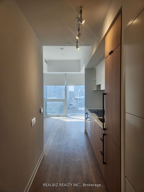 2911-82 Dalhousie St, Toronto, ON, M5B0C5 | Card Image