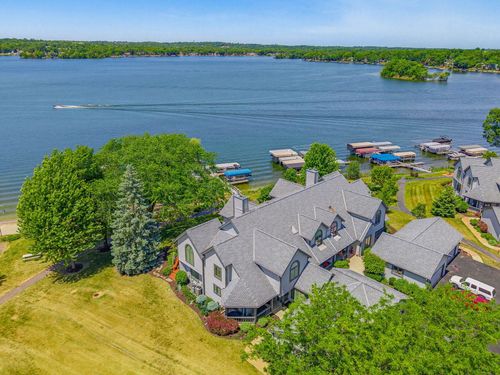 W177S7495 Harbor Cir, Muskego, WI, 53150-9194 | Card Image
