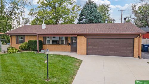 9406 Briarwood Lane, Bellevue, NE, 68147 | Card Image