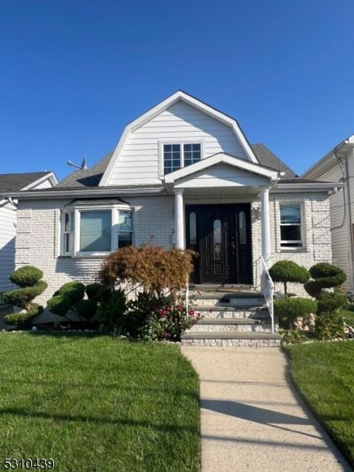 2-248 Burroughs Ter, Union, NJ, 07083-9038 | Card Image