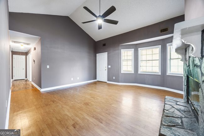 1620 Summit Rdg, House other with 3 bedrooms, 2 bathrooms and null parking in Auburn GA | Image 6