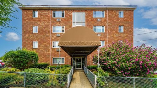 apt-17-30 Rich St, Malden, MA, 02148-7844 | Card Image