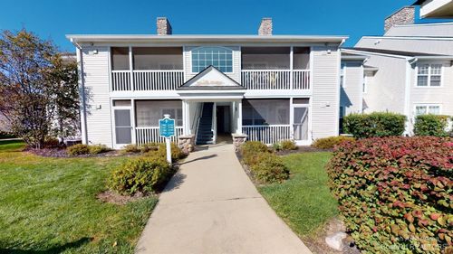 2785 Knightsbridge Cir, Ann Arbor, MI, 48105-9287 | Card Image